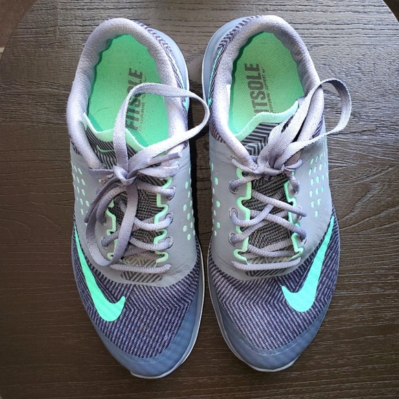 Nike fitsole shoes - Picture 2 of 5